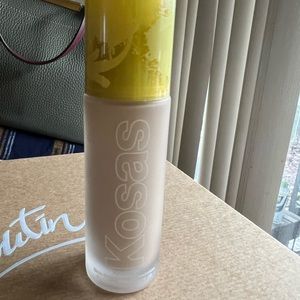 Kosas Revealer skin-improving Broad Spectrum Spf25 foundation